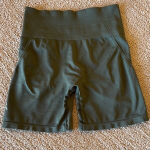 Oner Active EffortlessLift Shorts size medium